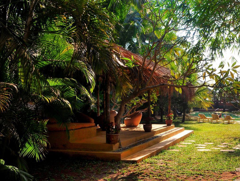 Hotel The Clematis à Candolim Extérieur photo