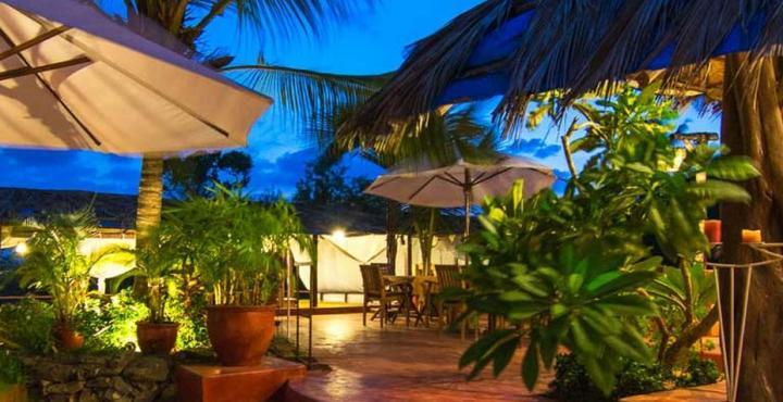 Hotel The Clematis à Candolim Extérieur photo