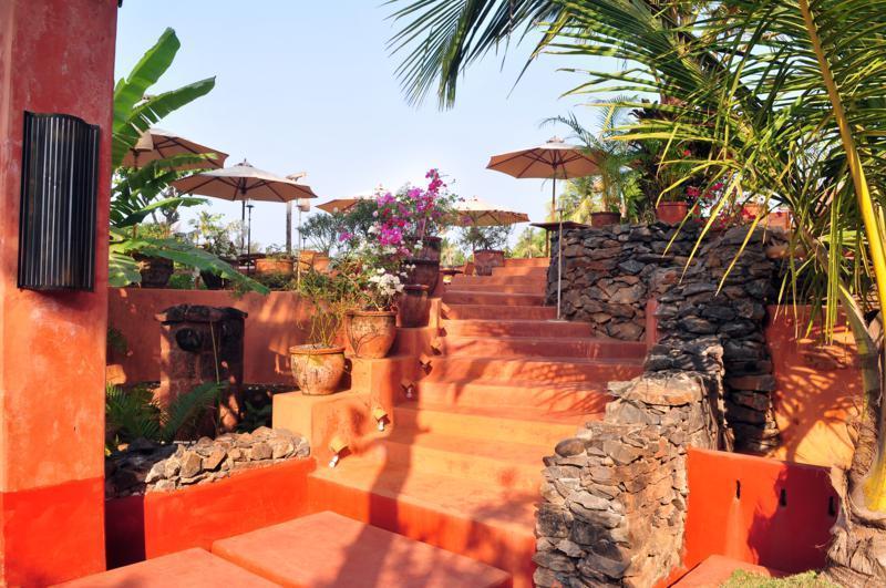 Hotel The Clematis à Candolim Extérieur photo