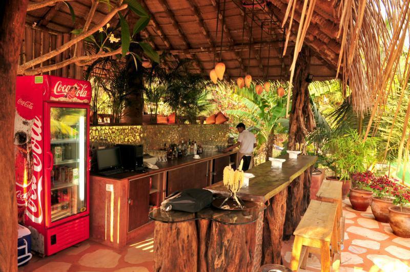 Hotel The Clematis à Candolim Extérieur photo