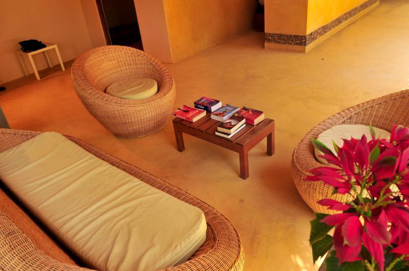 Hotel The Clematis à Candolim Extérieur photo